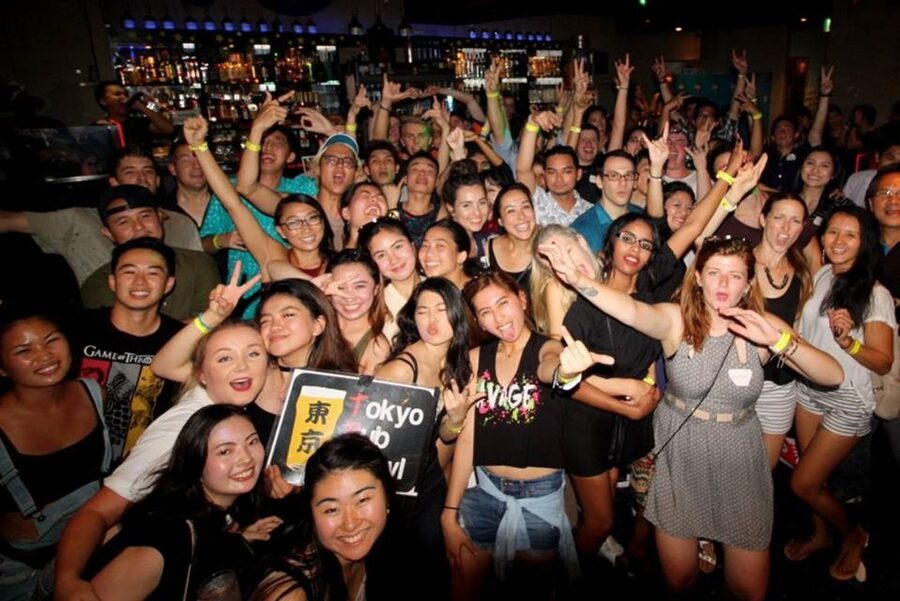 Tokyo: Pub Crawl and Bar Tour - The 5-hour rhythm: 3 bars plus a club that stays open late