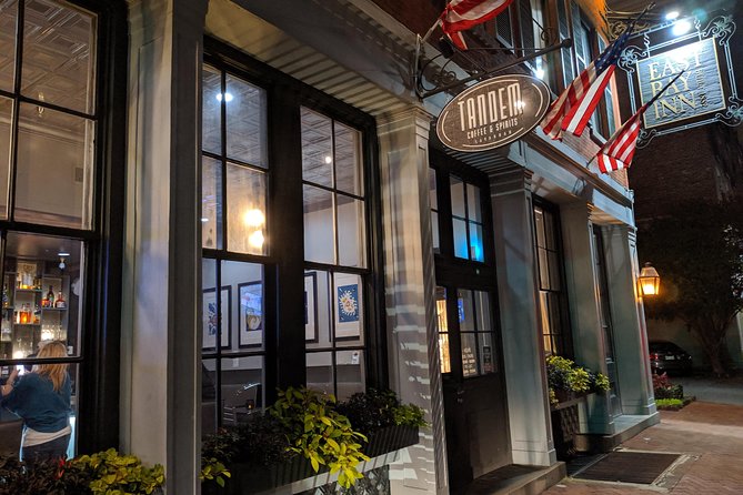 True Crime Pub Crawl - the Original Savannah Murder Tour - The long midsection in Savannah: stories, walking, and to-go sipping