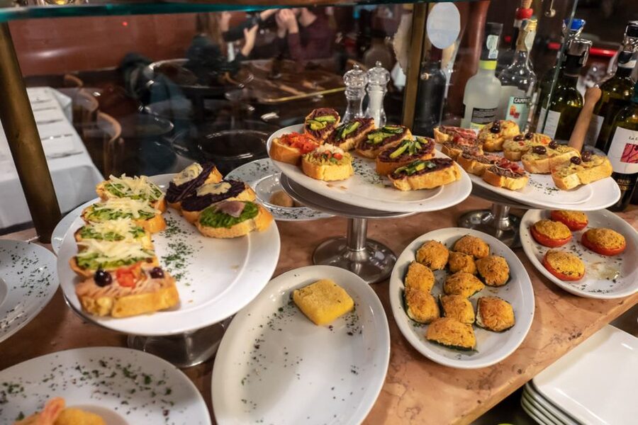 Venice: Venetian Style Carnival Pub Crawl - Key Highlights You’ll Care About