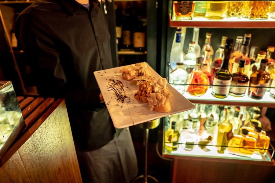Venice: Venetian Style Carnival Pub Crawl - Stop 3: The Spritz Finish Near Rialto
