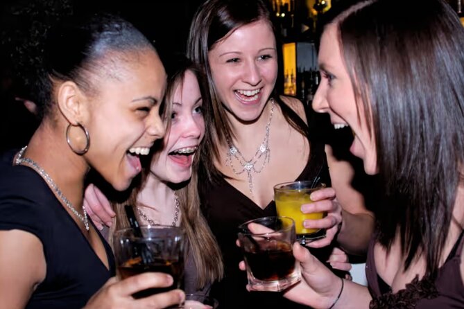 Verona Pub Crawl Explore Nightlife with New Friends - Verona Pub Crawl at 9:30 pm: How the Night Is Built