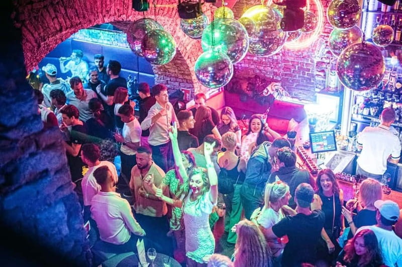 Vienna: Guided Pub Crawl with Club Entry - Quick Take: How Much You Pay for Vienna’s Night Out