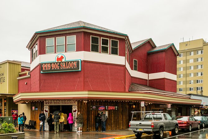 Walking Pub Crawl in Downtown Juneau - The Guide Makes It Worth the $115