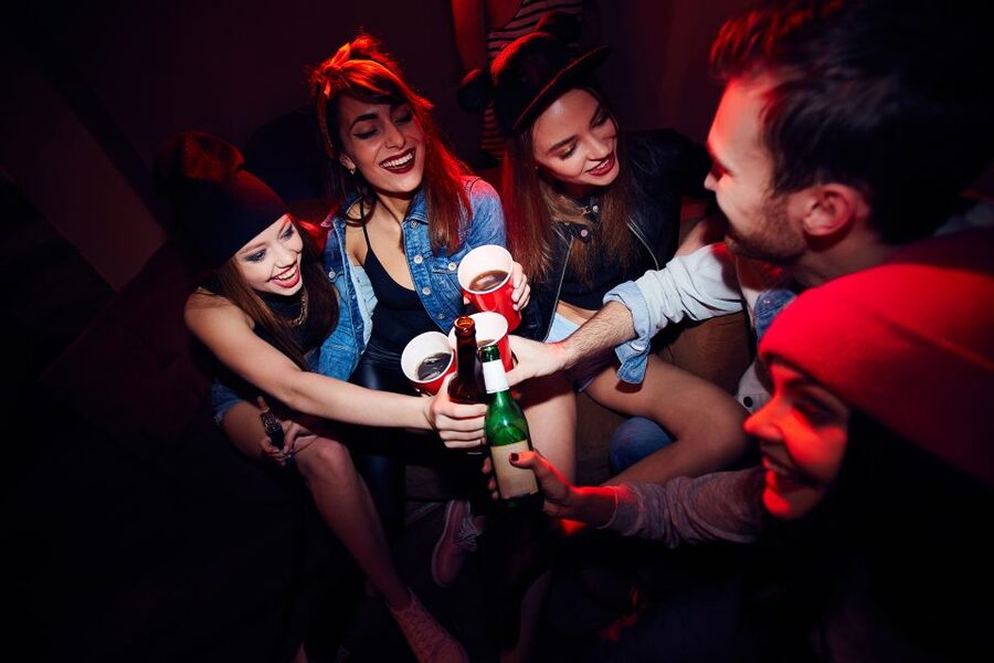 Warsaw: The Original Pub Crawl - Warsaw Pub Crawl in Four Hours, Starting at Labirynt Club
