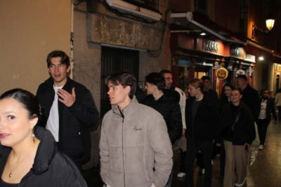 Wild Night Pub Crawl: Free Shots, Games & VIP Club Entry! - Meeting point and start times: how to avoid the biggest headache