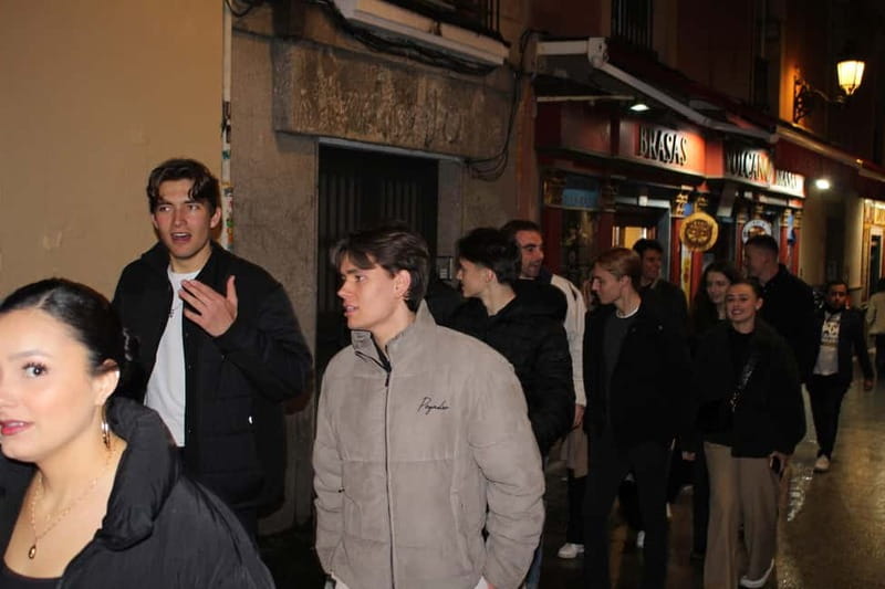 Wild Night Pub Crawl: Free Shots, Games & VIP Club Entry! - Meeting point and start times: how to avoid the biggest headache